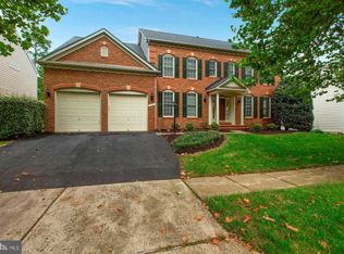 43731 Mink Meadows St, Chantilly, VA 20152
