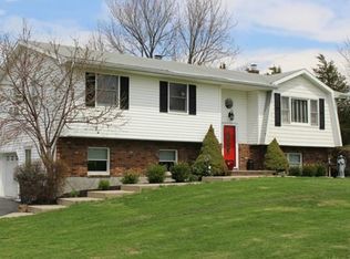 5 Meadow Hill Ln, Warwick, NY 10990