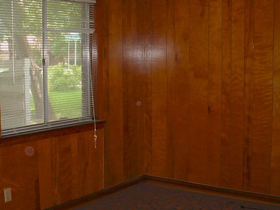 Partial view of the diningroom.
