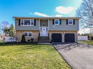 20 London Dr, East Brunswick, NJ 08816