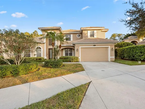 14832 Indigo Lakes Cir, Naples, FL 34119