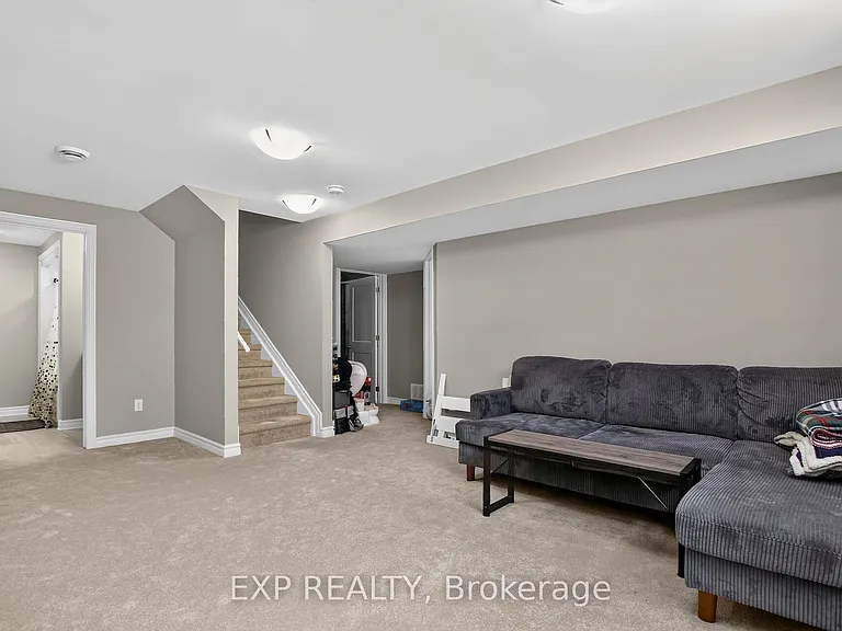 98 Seabert Dr — Photo 34
