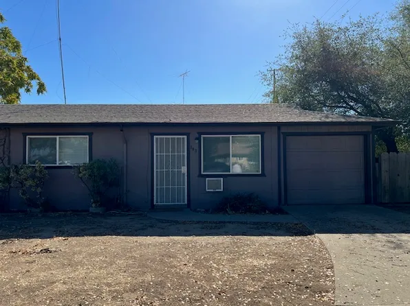 503 E A St, Oakdale, CA 95361