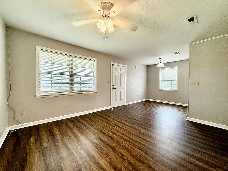 1st image of 409 E Park Ave APT 16