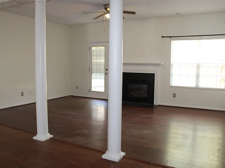 2802 Gross Ave — Photo 6