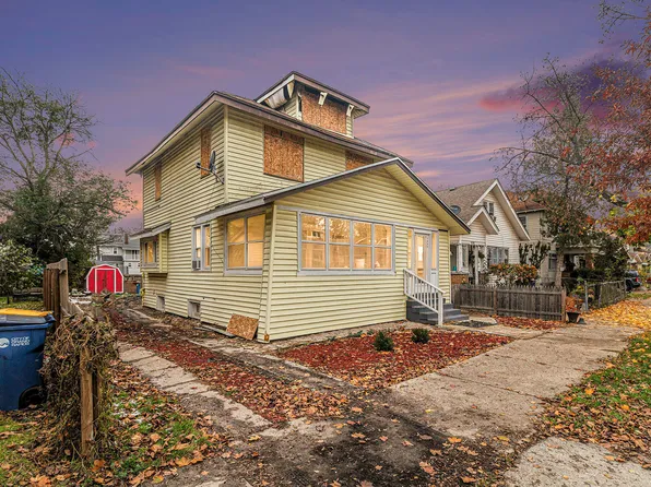 1635 Francis Ave SE, Grand Rapids, MI 49507