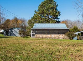 262 Doug Luna Rd, Walling, TN 38587