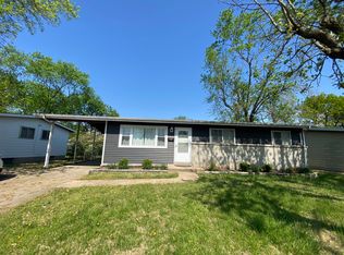 2305 Patterson Rd, Florissant, MO 63031