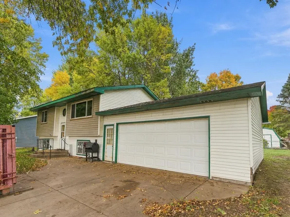 610 4th St W, Maple Lake, MN 55358