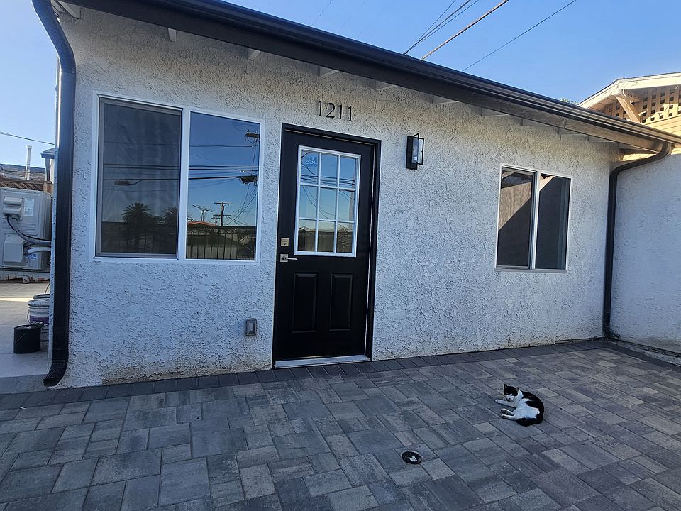 1st image of 1211 Spence St
