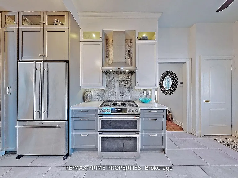 42 Cornell Meadows Ave — Photo 2
