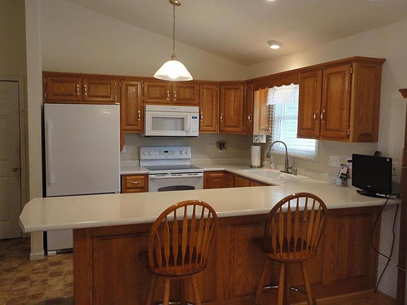 4th image of 68 Irish Hills Blvd