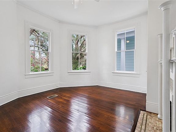 3rd image of 807 Exposition Blvd #807