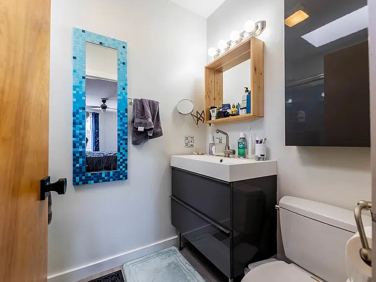 1060 N Hermitage Ave #3 — Photo 14