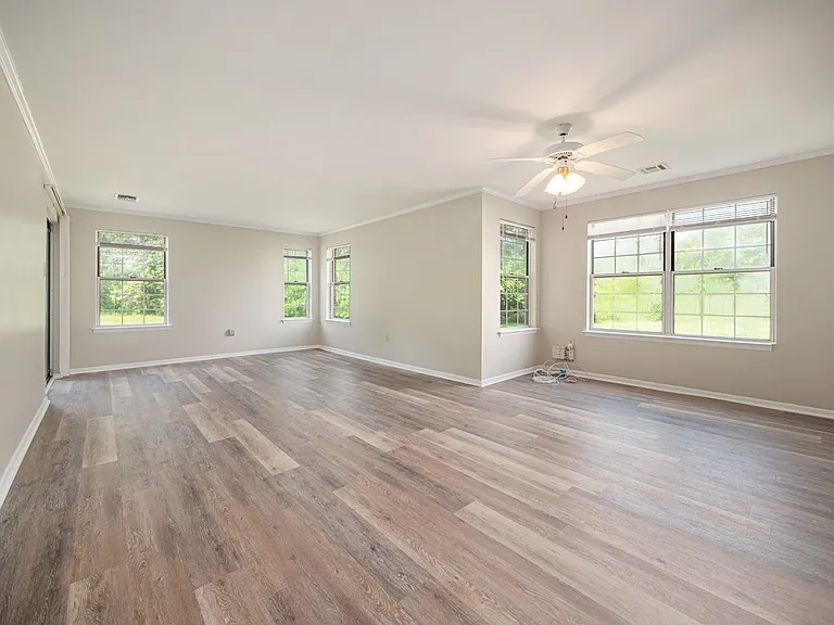 126 Allem Ln — Photo 7