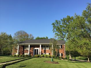 2101 Starmont Rd, Louisville, KY 40207