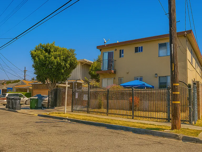 9046 Hillside St #E — Photo 12