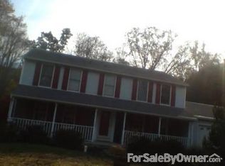 210 Wedgewood Dr, Pottstown, PA 19465