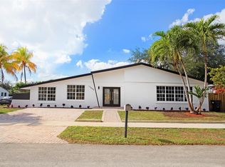 17601 NE 2nd Ct, North Miami Beach, FL 33162