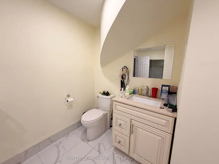 2587 Credit Valley Rd — Photo 7