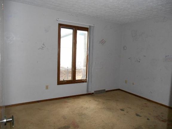 5th image of 4144 Seigman Ave