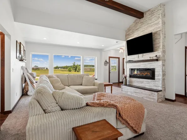 22319 Boxwood Rd, Brillion, WI 54110