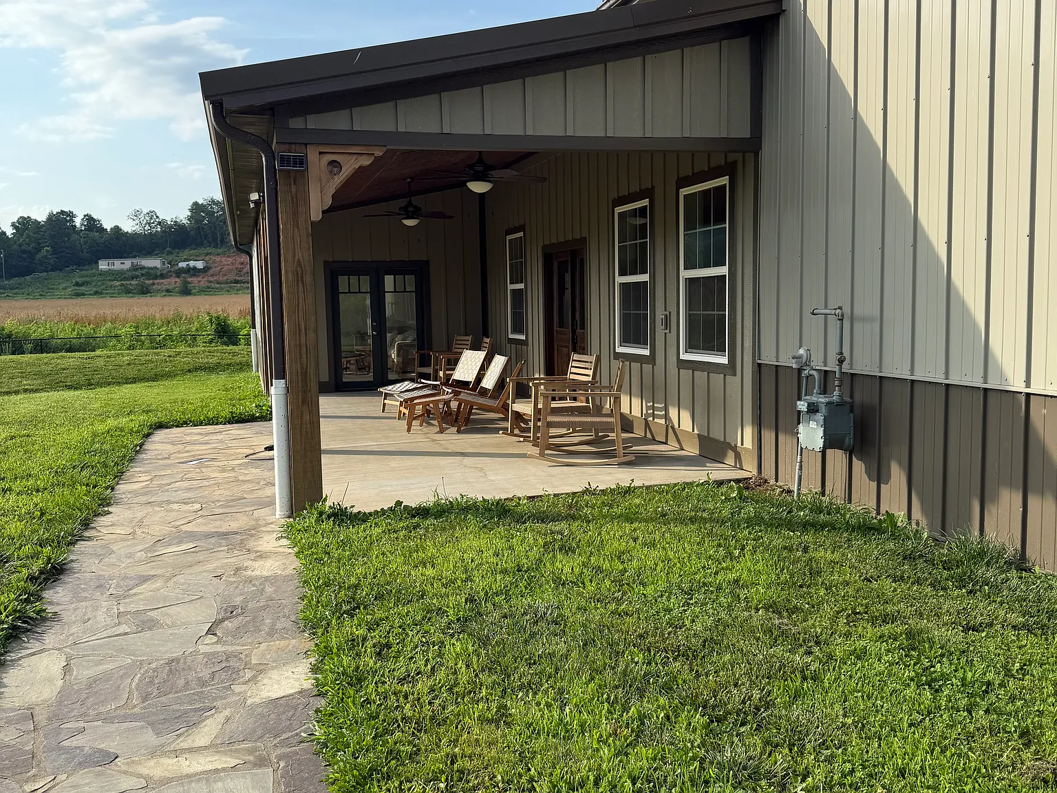 2 bed, 2350 sqft, $3,450 — Photo 2