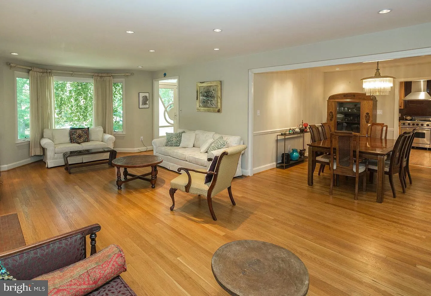 4 bed, 1703 sqft, $4,999 — Photo 3