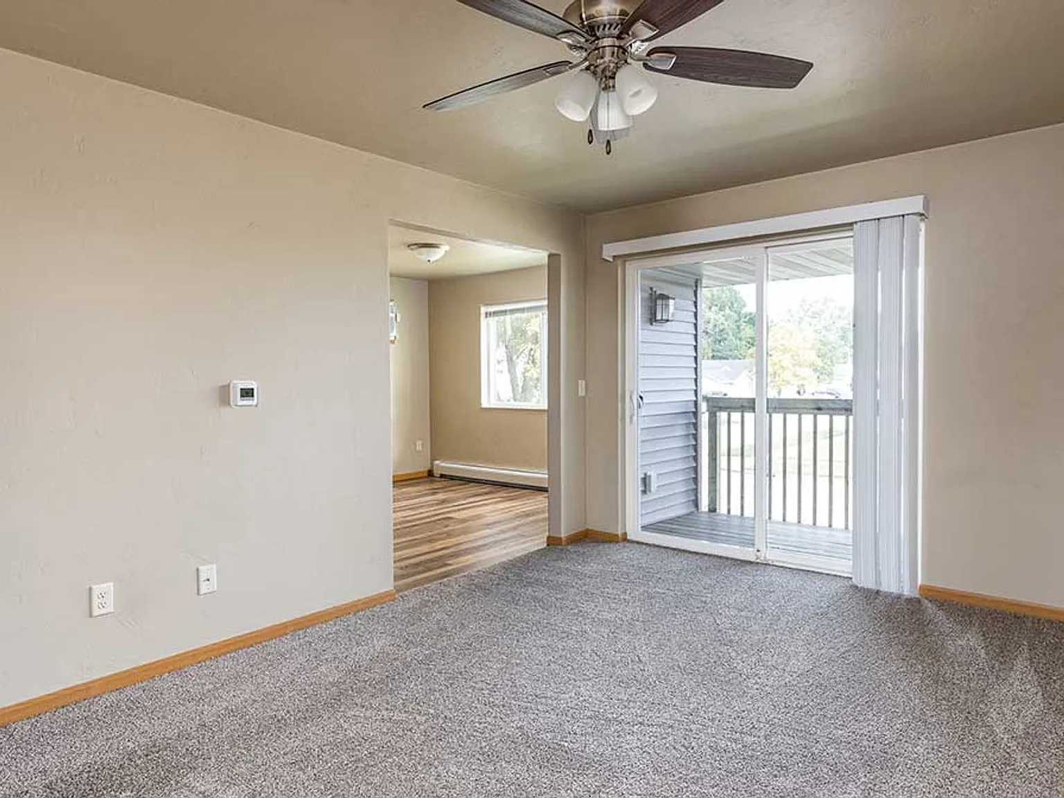Packer Ave. Apartments — Photo 4