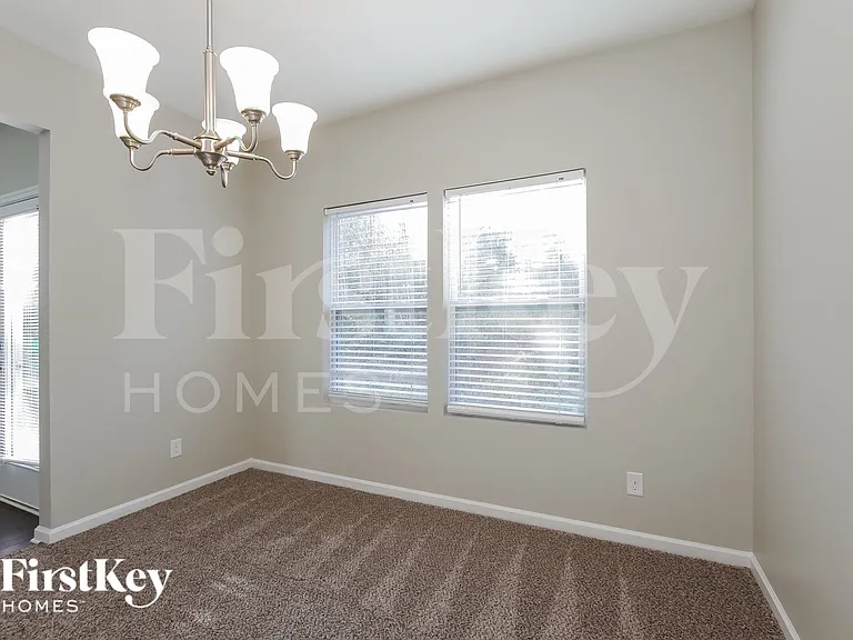 519 Rook Rd — Photo 6