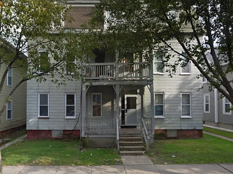 126-128 Beech St — Photo 1