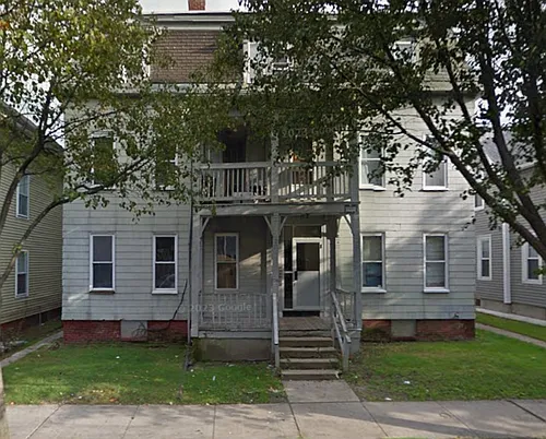 126-128 Beech St Photo 1
