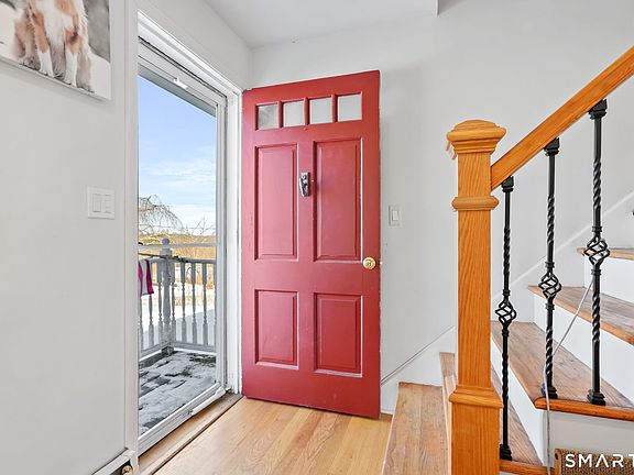 2nd image of 32 Valley View Road