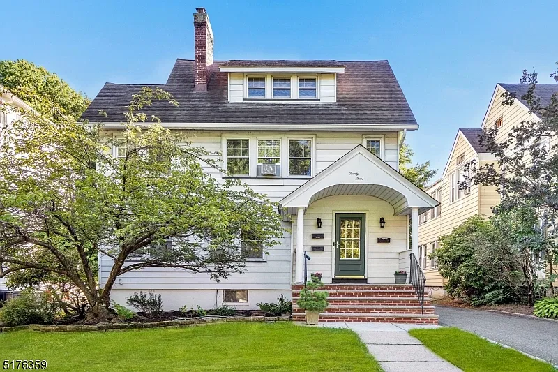 2 bed, 1.0 bath, $2,950 — Photo 1