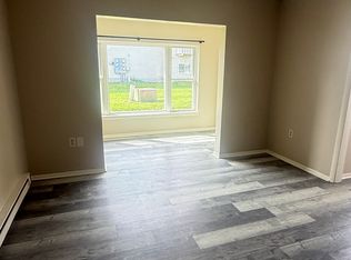 23 E Monroe Ave, Hartford, WI 53027
