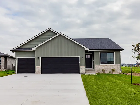4403 NE 7th St, Ankeny, IA 50021