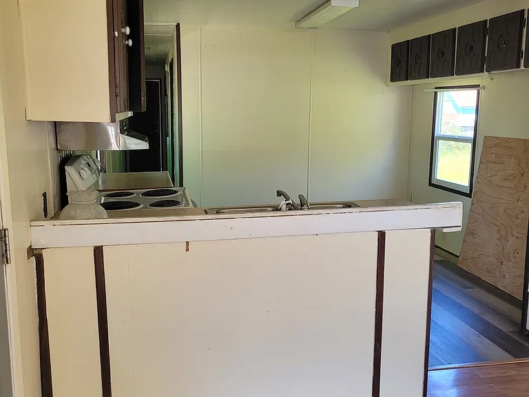 2440 Dodane Ave — Photo 9