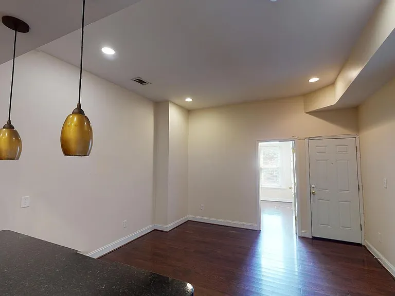 511 Florida Ave NW #1 — Photo 8