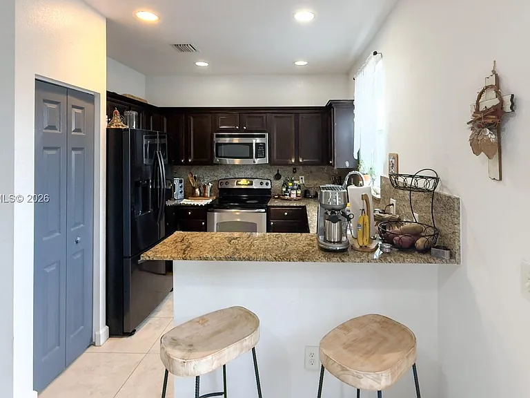 1001 NE 208th St — Photo 10