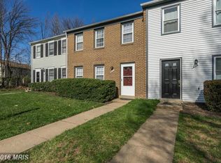 915 Cheshire Ct, Sterling, VA 20164