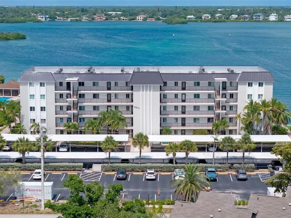 8911 Midnight Pass Rd APT 409, Sarasota, FL 34242