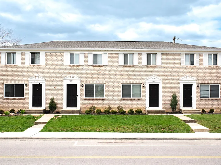 Townhomes at Weston — Photo 42