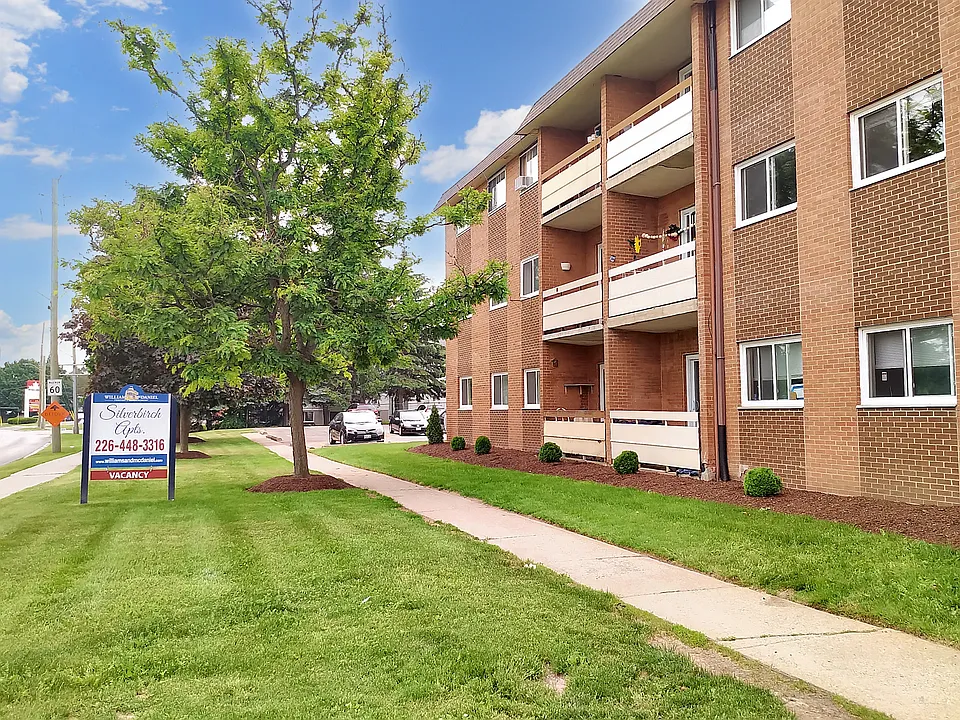 598 Silverbirch Rd