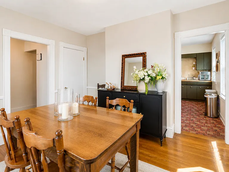 977 Main St #3 — Photo 2