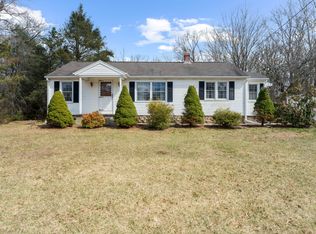 576 Noank Ledyard Rd, Groton, CT 06355