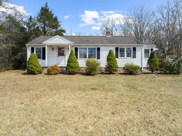 576 Noank Ledyard Road, Groton, CT 06355