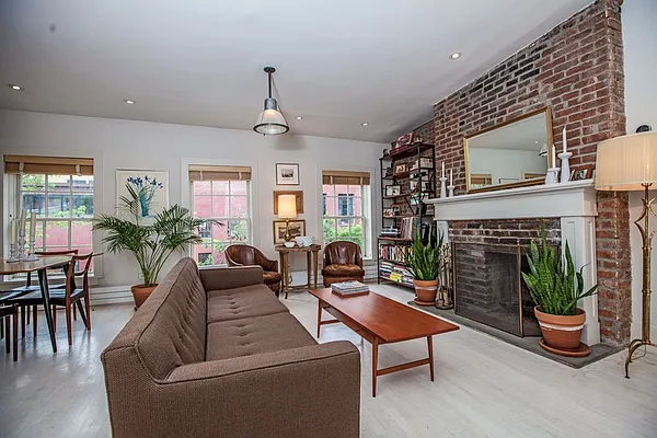 Sold by Owner | media 3