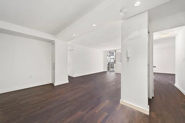 Rented by Hakimian Management | media 21