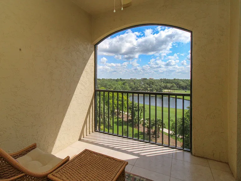 7024 Pelican Bay Blvd #F-504 — Photo 16