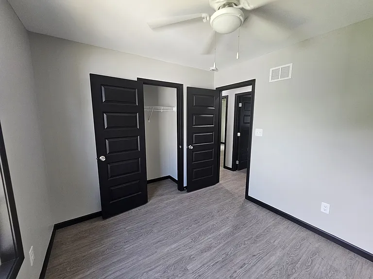 328 Edwards Ave — Photo 9